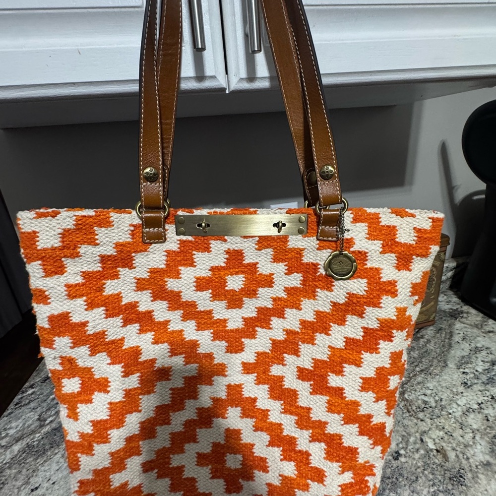 Patricia Nash Orange and Cream Patterned large purse - Picture 3 of 4